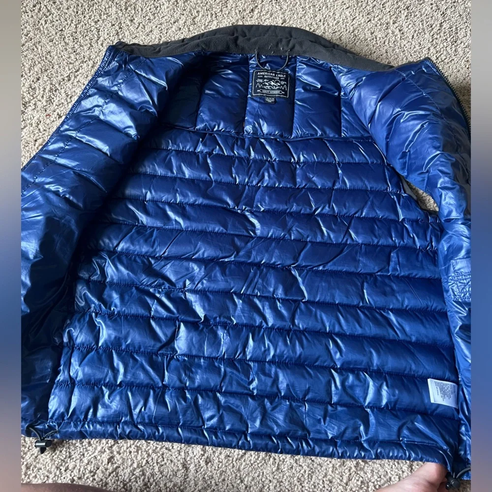 American Eagle navy blue quilted puffer vest‎ size medium